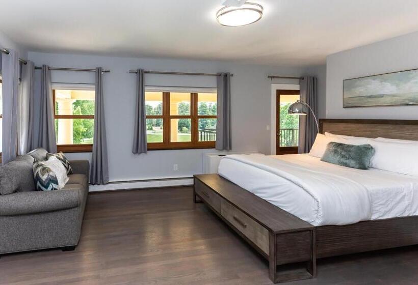 Skylaranna Resort & Spa