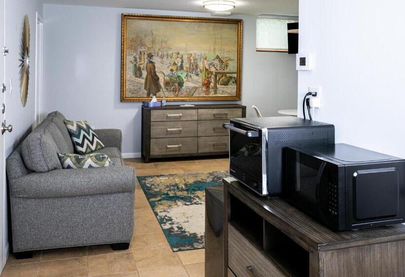 Skylaranna Resort & Spa