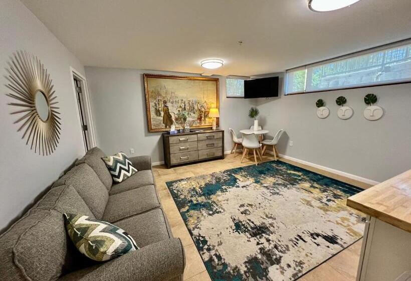 Skylaranna Resort & Spa