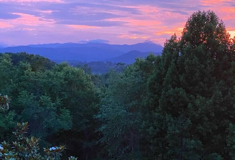 Skylaranna Resort & Spa