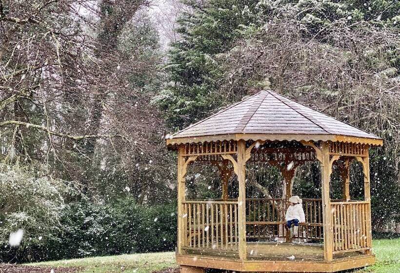 Skylaranna Resort & Spa