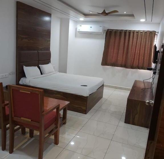 ユースホステル Sahasra Dla