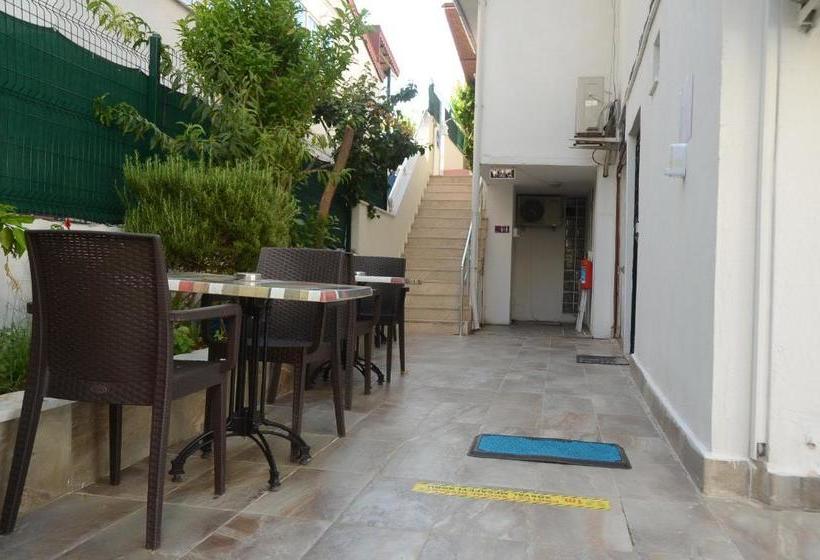 تختخواب و صبحانه Honor A Pansiyon