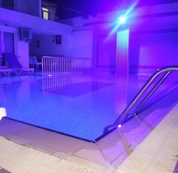 تختخواب و صبحانه Honor A Pansiyon