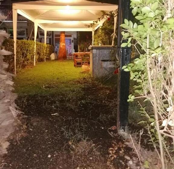 تختخواب و صبحانه Honor A Pansiyon