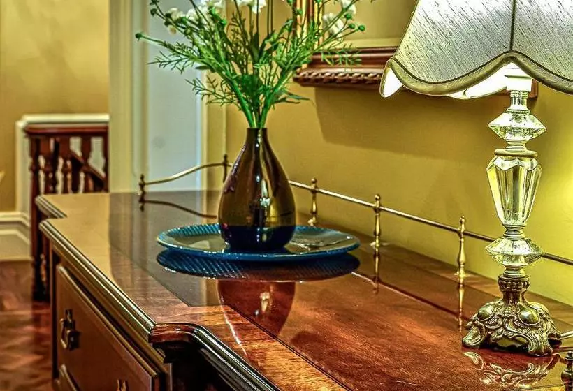 Aamiaismajoitus (B&B) Langsford Luxury