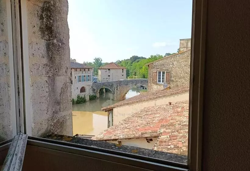 ベッドアンドブレックファースト Les Terrasses Du Petit Nérac