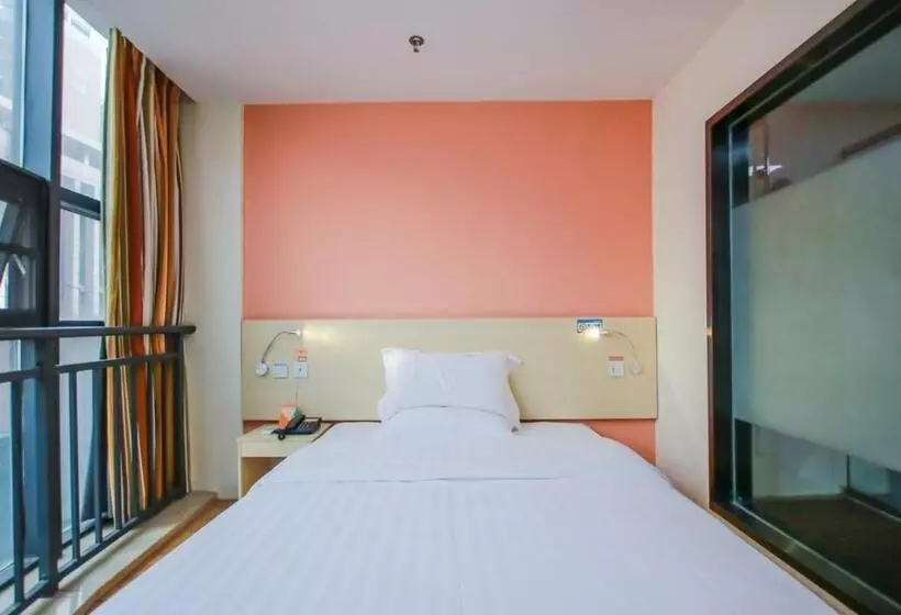 ホテル 7 Days Inn Wuhan Jiangxia Century Plaza Branch