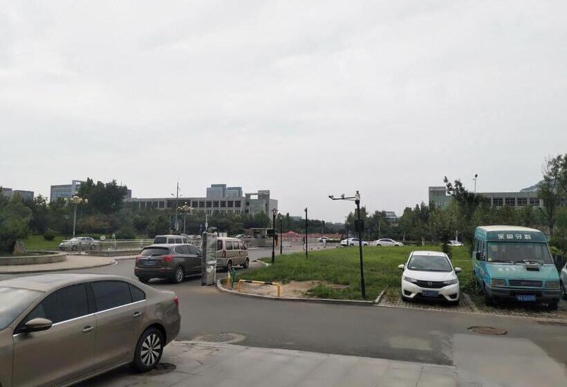 Szálloda 7days Inn Ji'nan Changqing University Ginza Commercial Street Branch