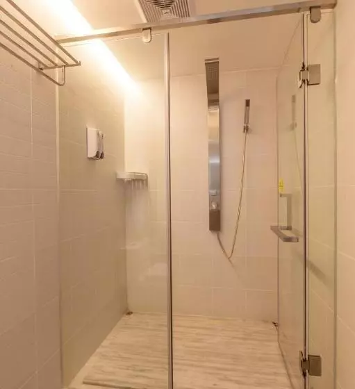 Hotelli 7days Inn Yunfu Jinshan Bus Intercharge Branch