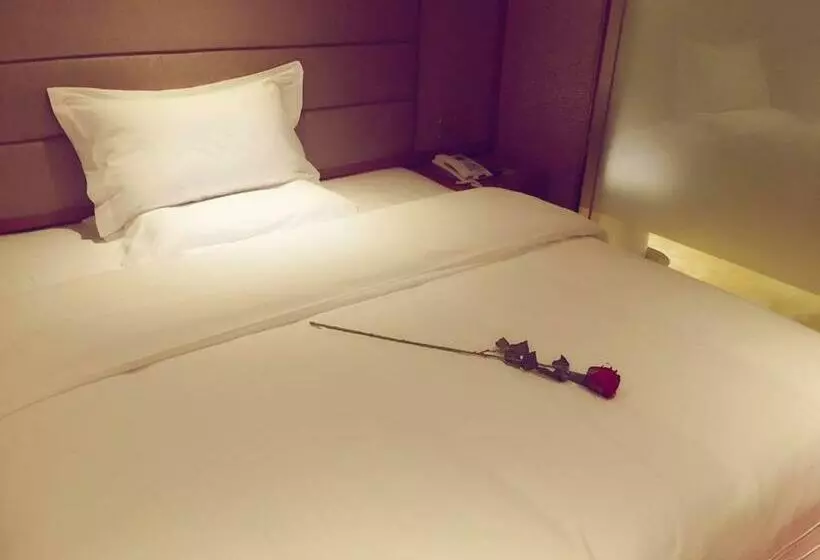 Hotelli 7days Premium Chongqing Qibo Center Jintong Road Light Railway Station Branch