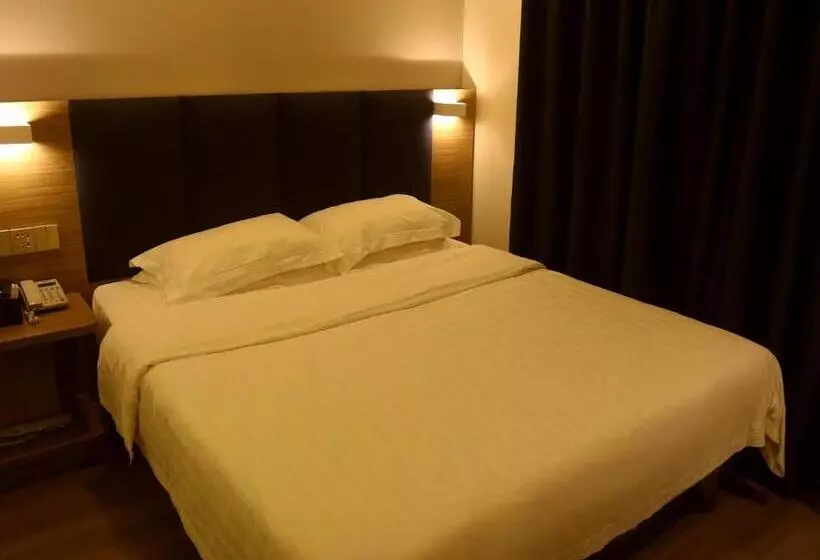 ホテル 7days Premium Shenzhen High Speed Rail North Station Minzhi Branch