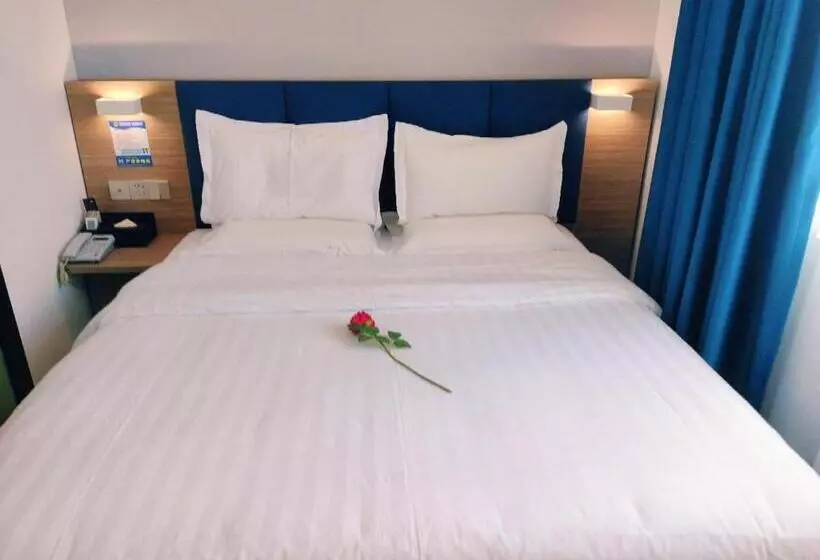 ホテル 7days Premium Shenzhen High Speed Rail North Station Minzhi Branch