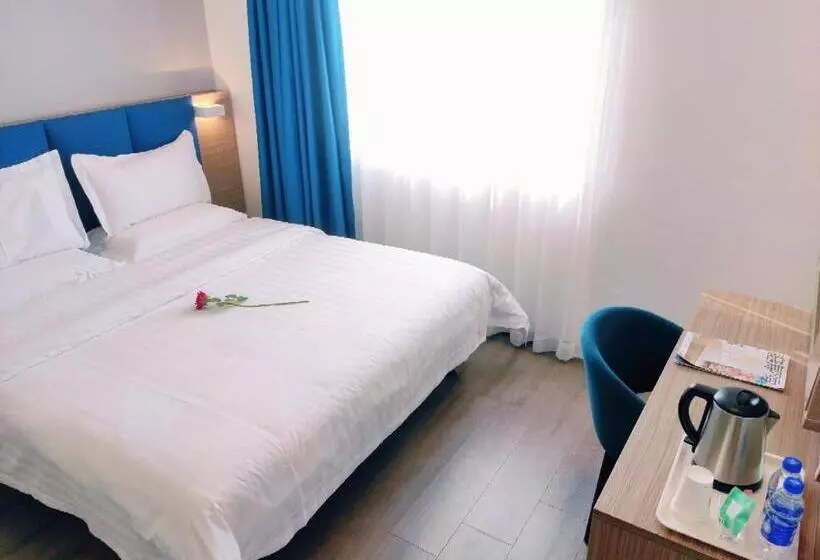 ホテル 7days Premium Shenzhen High Speed Rail North Station Minzhi Branch