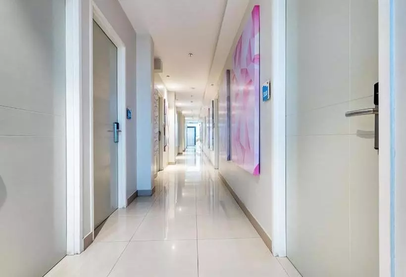 Sans Hotel Liv Ancol By Reddoorz