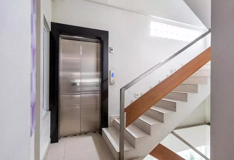 Sans Hotel Liv Ancol By Reddoorz