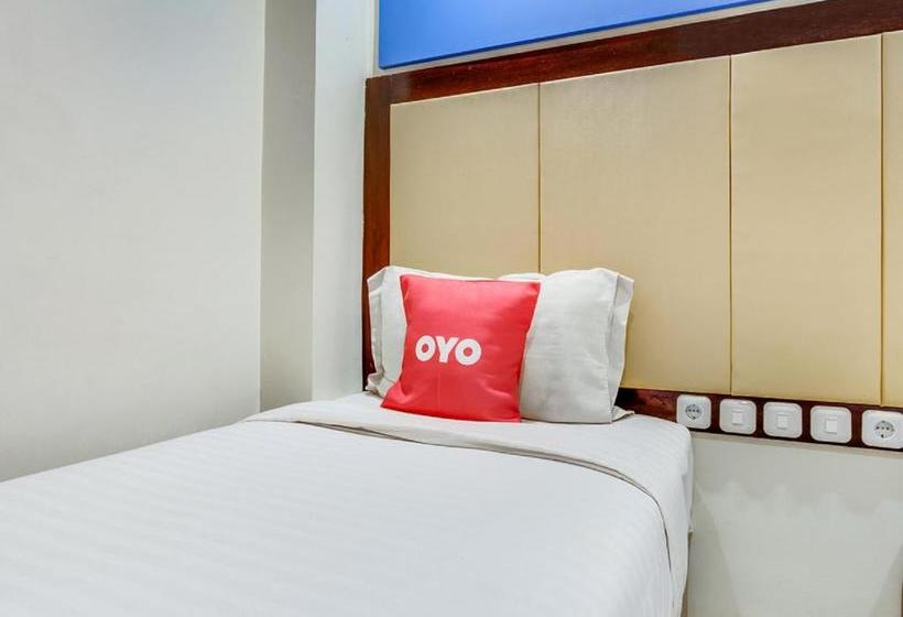 Sans Hotel Liv Ancol By Reddoorz