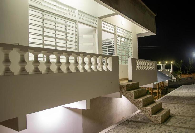 펜션 Eco Lodge Colinas De Saldaña