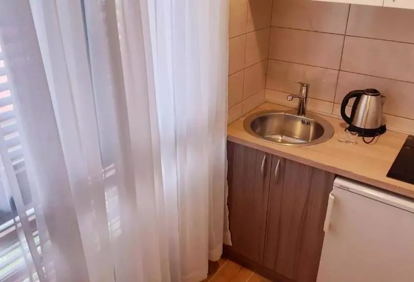 پانسیون Pilon Apartments