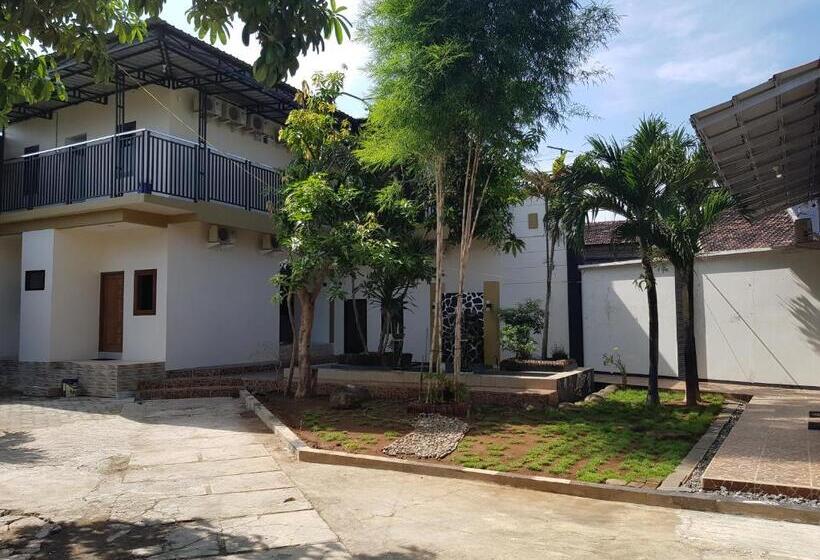 بنسيون Villetta House Syariah