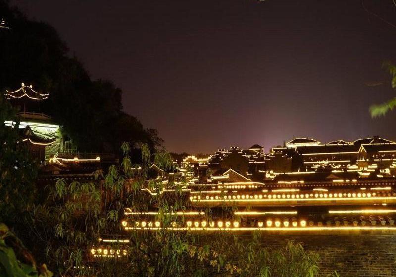 Hotel 7 Days Inn Zhenjiang Jinshan Park Branch