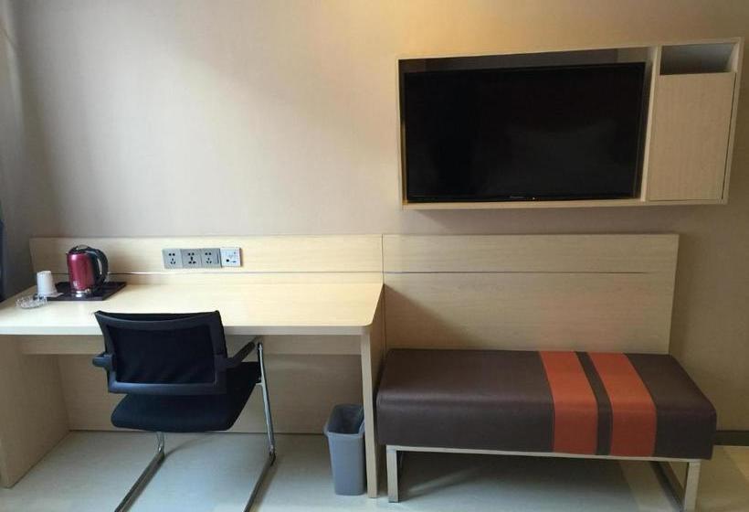 Hotel 7days Premium Dalian Development Zone Wucaicheng Rail Station