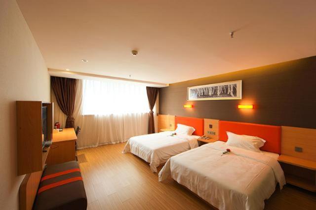 Hotel 7days Premium Jingjiang Fuhai New World Bus Station