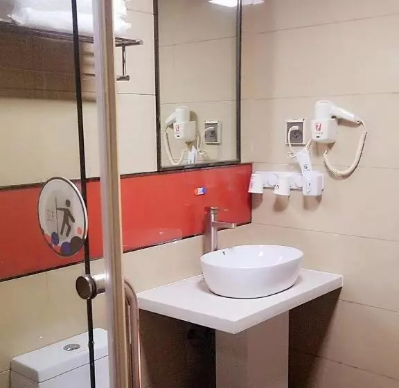 ホテル 7 Days Premium Yueyang Baling Dong Road High Speed Railway Station