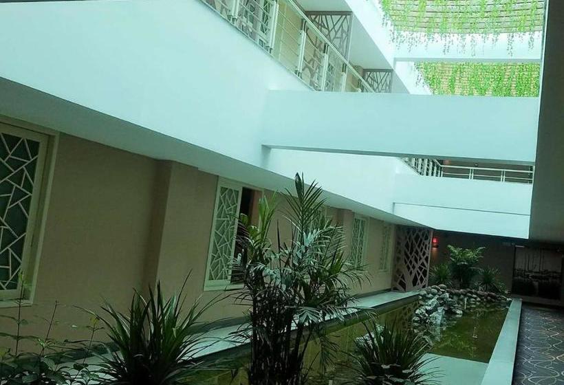 فندق 7 Days Premium Yueyang Baling Dong Road High Speed Railway Station