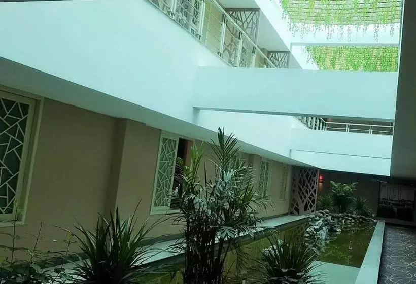 ホテル 7 Days Premium Yueyang Baling Dong Road High Speed Railway Station