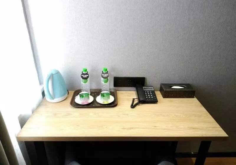 Hotelli Greentree Inn Lanzhou Donghu Square Provincial People S Hospital