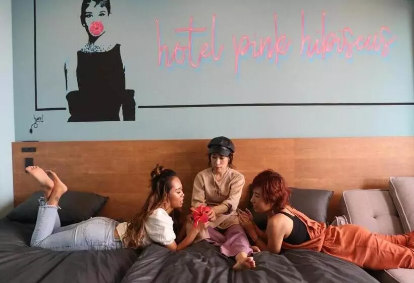 Hotelli Pink Hibiscus