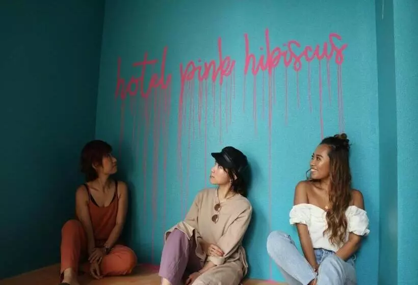 Hotelli Pink Hibiscus