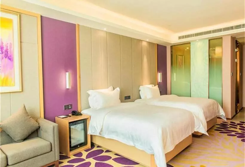 Lavande Hotel Jiangmen Golf Club