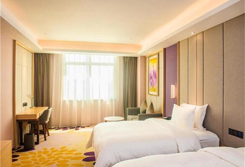 Lavande Hotel Jiangmen Golf Club