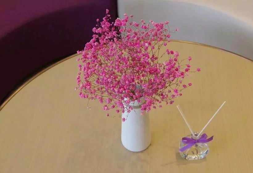 Lavande Hotel Neijiang High Speed Railway Station Peace Plaza