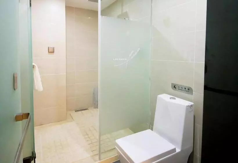 Lavande Hotel Urumqi High Speed Railway Wanda Plaza