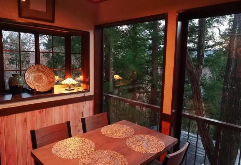 ペンション Gableview Forest Inn ゲーブルビュー