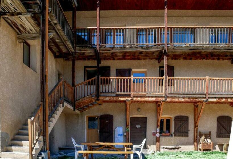 旅馆 Chalet Le Genepy With Amazing Views!