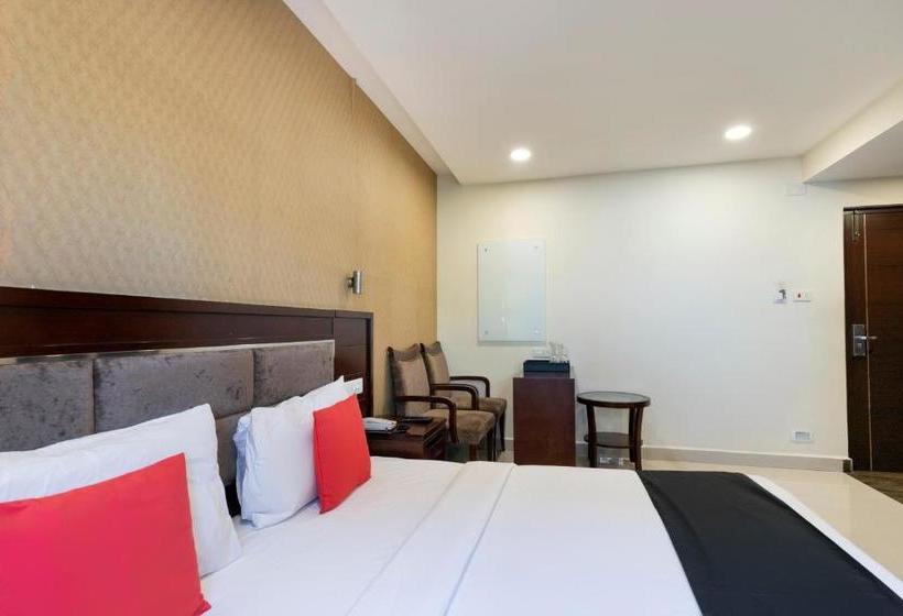 Hotel Collection O 71607 Apple Valley Inn