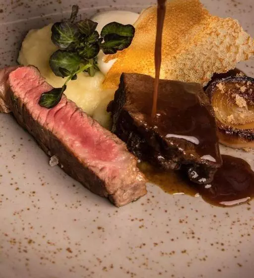 Hotelli Gasthof Zur Brücke