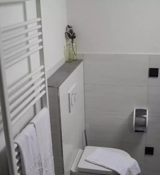 Hotelli Gasthof Zur Brücke