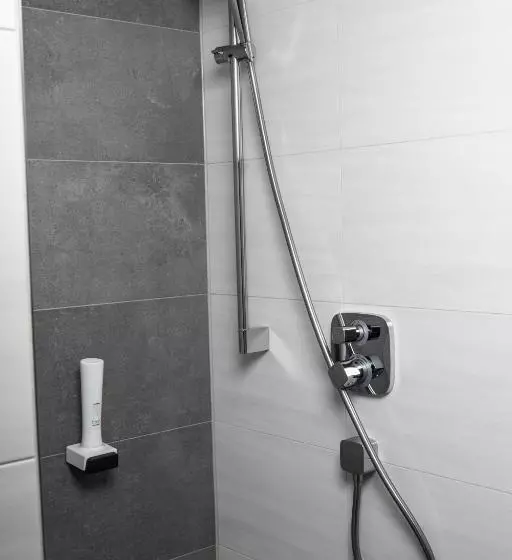 Hotelli Gasthof Zur Brücke