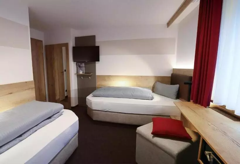 Hotelli Gasthof Zur Brücke