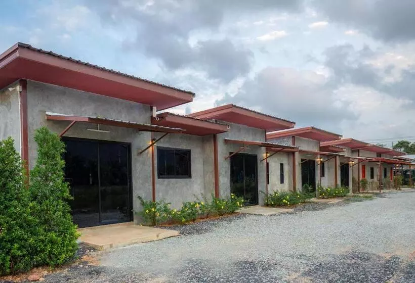 Hotelli Malinee Resort