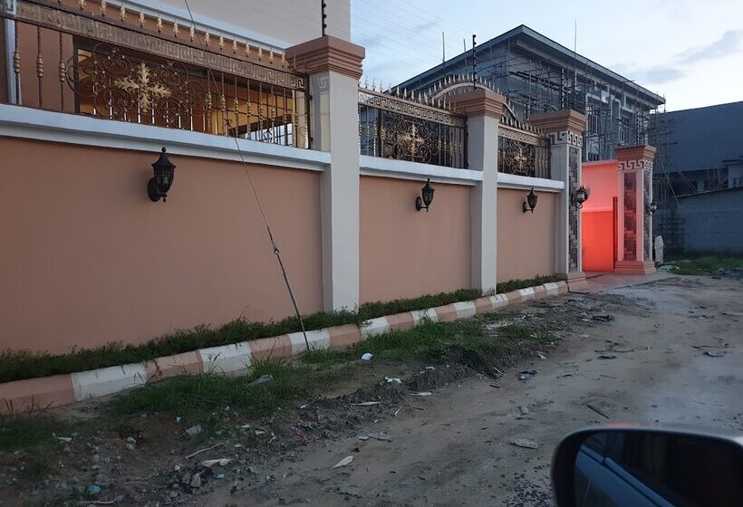 هتل Mexiloyd Luxury Rooms & Suites