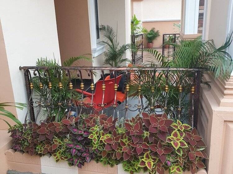 هتل Mexiloyd Luxury Rooms & Suites