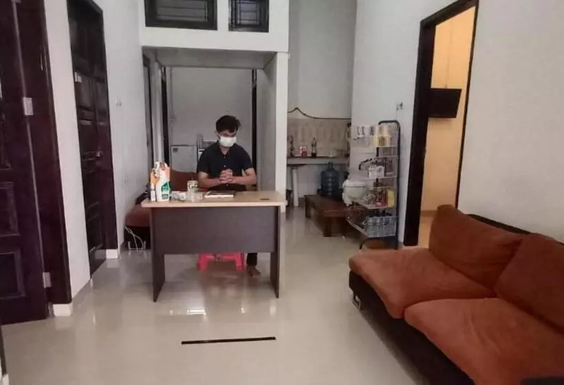 Hotelli Reddoorz Syariah At Galliano Homestay Bukittinggi