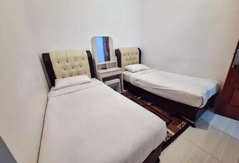 Hotelli Reddoorz Syariah At Galliano Homestay Bukittinggi