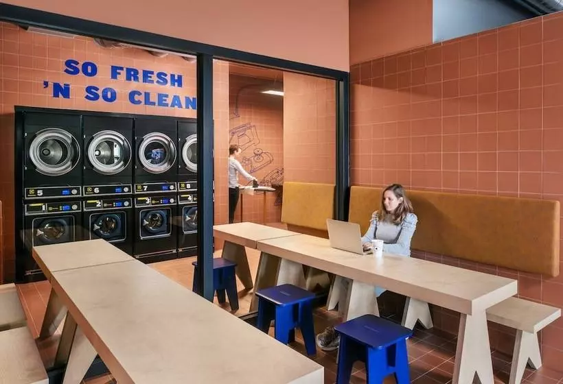 Hotelli The Social Hub Delft